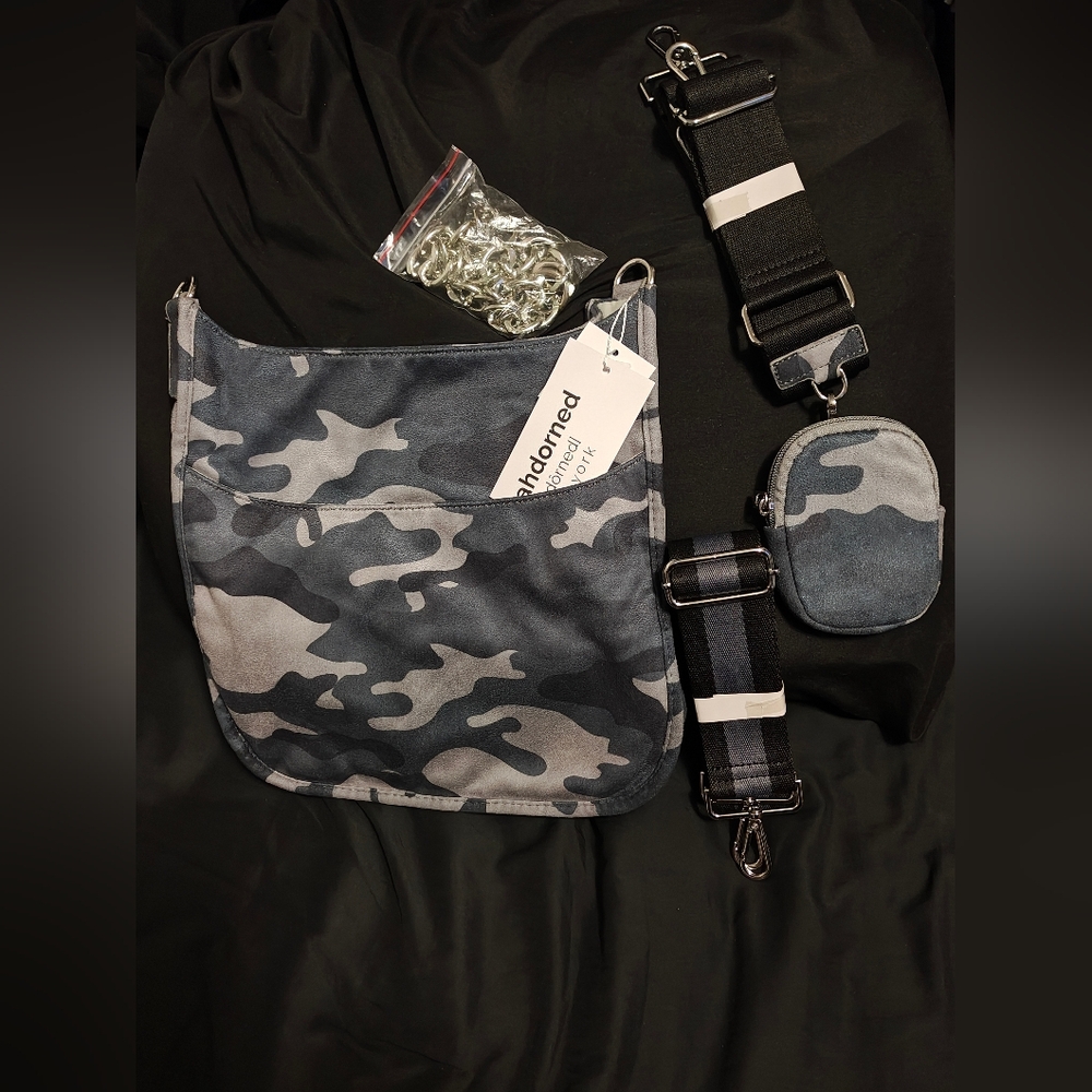 Ad•dorned Medium Crossbody Bag Grey/Blue Camo